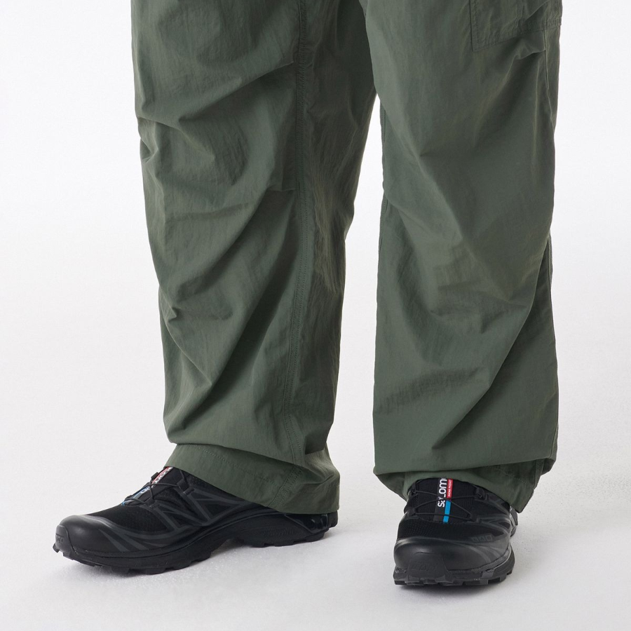 Nylon One-Tuck Parachute Cargo Pants [Khaki]
