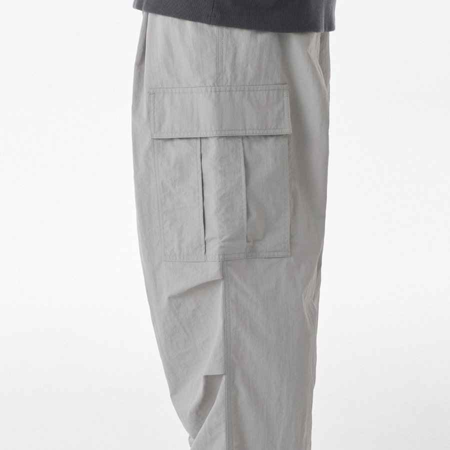Nylon One-Tuck Parachute Cargo Pants [Light Grey]