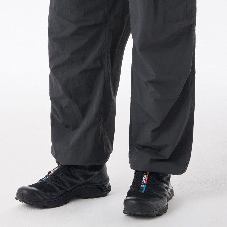 Nylon One-Tuck Parachute Cargo Pants [Dark Grey]