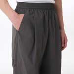 Nylon Crease One-Tuck Wide Banding Pants [Gunmetal]
