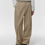Curved Wide Chino Pants [Beige]