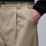 Curved Wide Chino Pants [Beige]