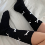 Гольфы с бантом в стиле баллекор — нежность и элегантность в одном аксессуаре