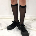 Набор 1+1: полупрозрачные гольфы sheer длины до колена — базовый элемент в модном гардеробе