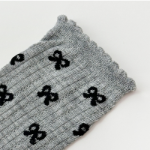 Полупрозрачные носки Hinako с горошком, рюшей и бантом — романтичный акцент на каждый день