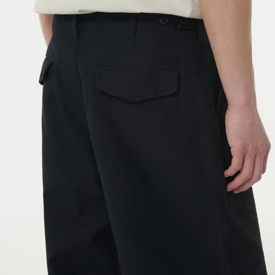 Back Satin Parachute Pants [Black]