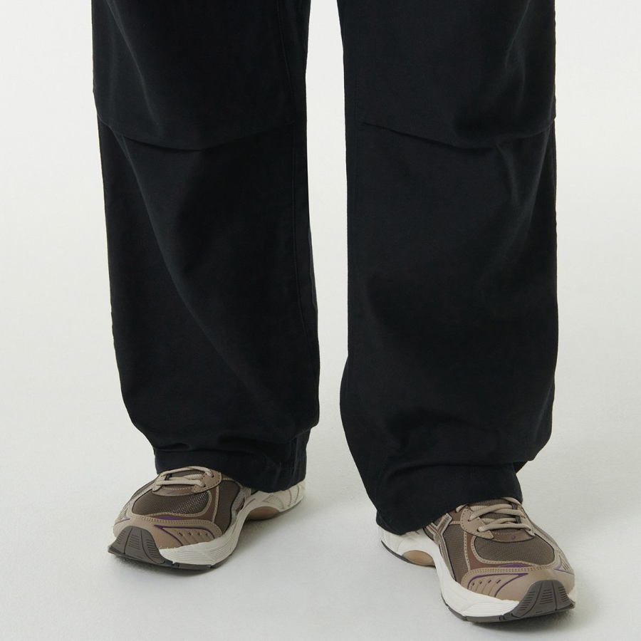 Back Satin Parachute Pants [Black]
