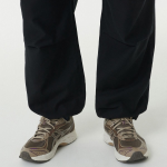 Back Satin Parachute Pants [Black]