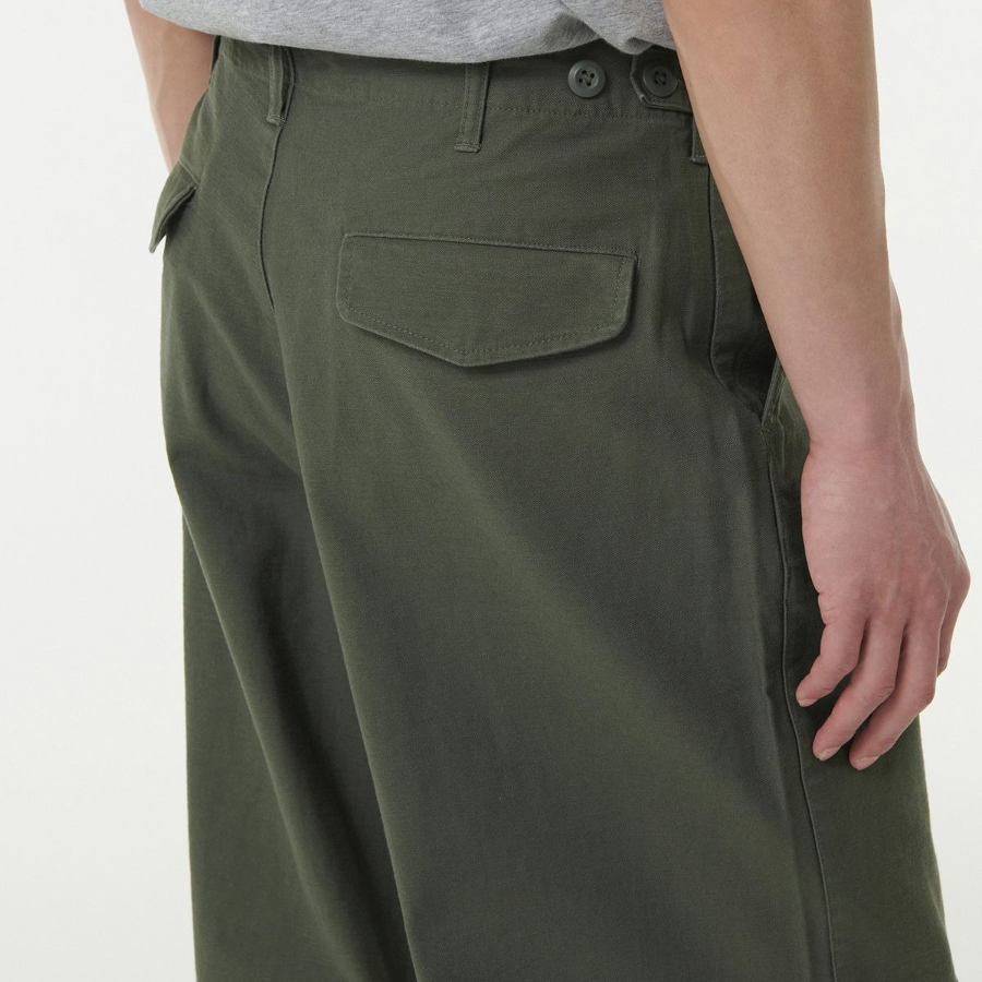 Back Satin Parachute Pants [Khaki]
