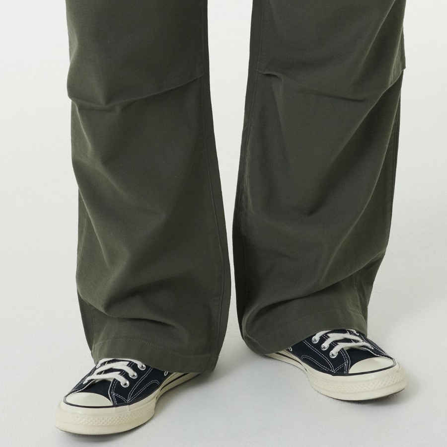 Back Satin Parachute Pants [Khaki]