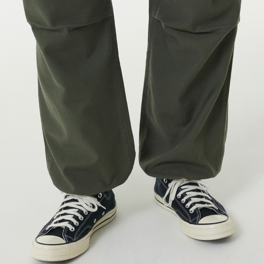 Back Satin Parachute Pants [Khaki]