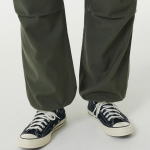 Back Satin Parachute Pants [Khaki]