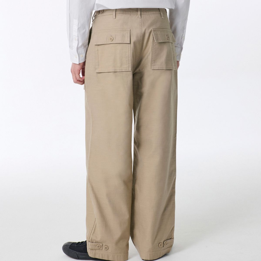 Back Satin Bellows Pocket Fatigue Pants [Beige]