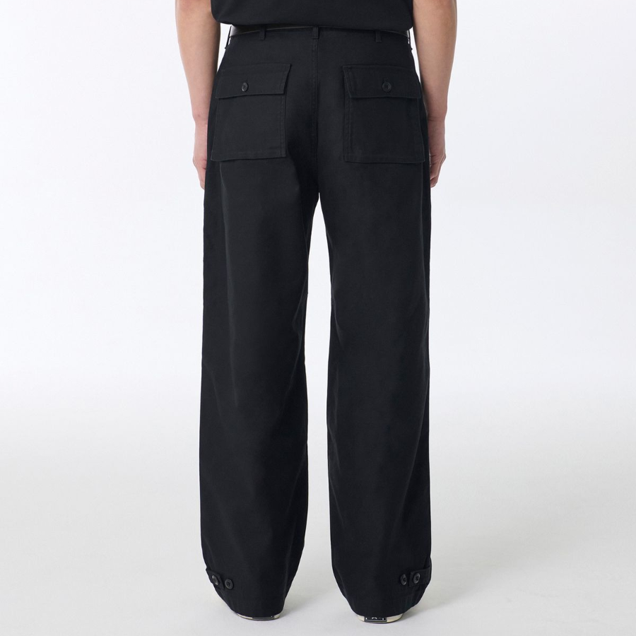 Back Satin Bellows Pocket Fatigue Pants [Black]