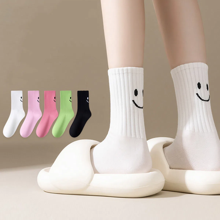 Носки "Shooky" с задней вышивкой смайла — настроение и комфорт на каждый день