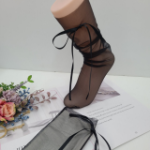 Lorian — женские полупрозрачные носки с рюшей и бантом для романтичного образа