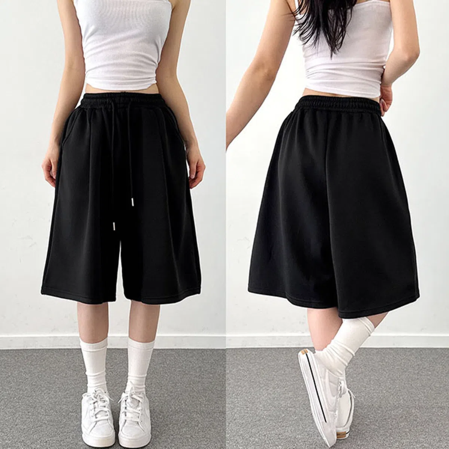 Бермуды с передними складками в спортивном стиле