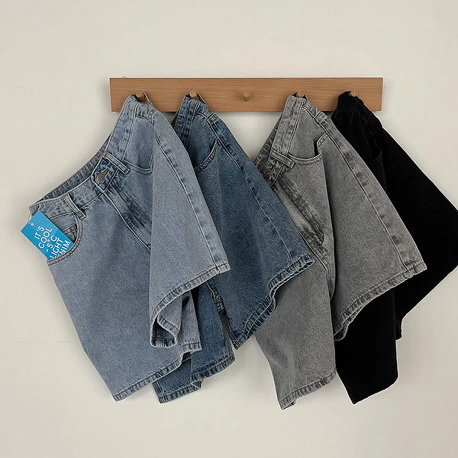 Летние джинсовые шорты A-силуэта с корректирующим эффектом