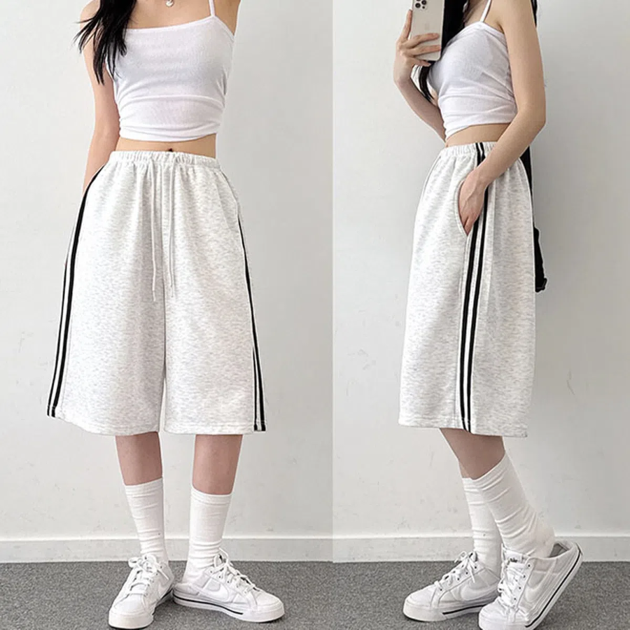 Спортивные бермуды с двойной боковой полосой