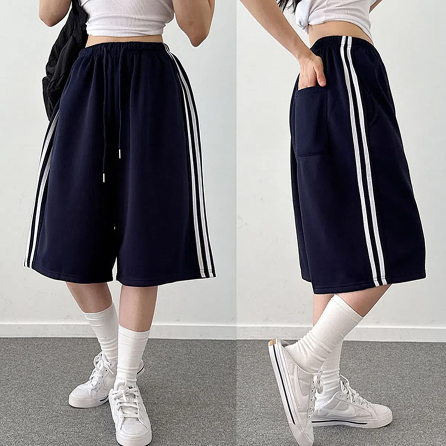 Спортивные бермуды с двойной боковой полосой