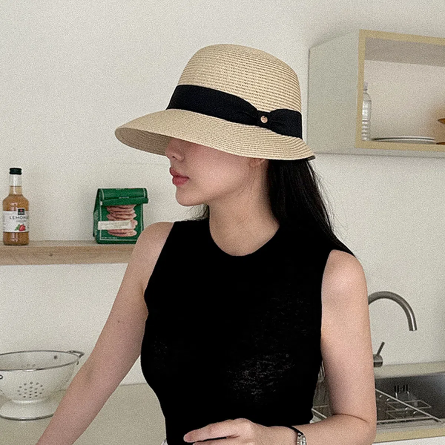 Daisy — женская шляпа из рафии с лентой и бантом, лёгкий акцент в летнем стиле