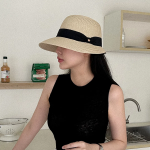 Daisy — женская шляпа из рафии с лентой и бантом, лёгкий акцент в летнем стиле