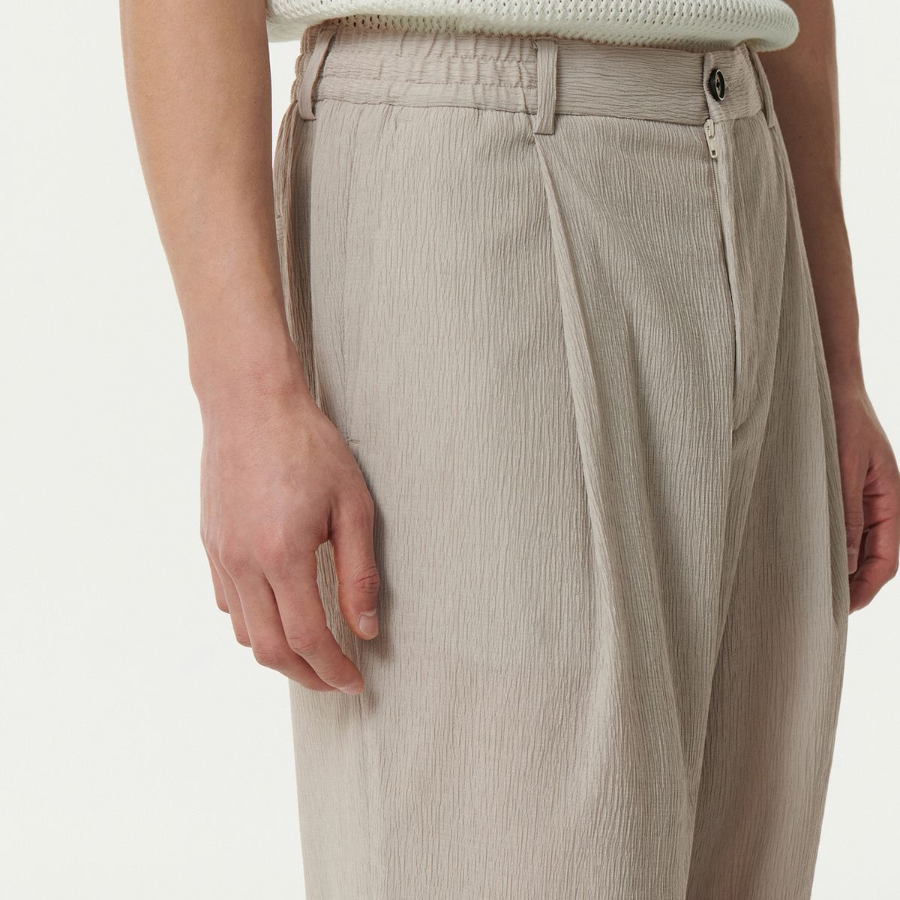 Crinkle One-Tuck Wide Banding Pants [Light Beige]