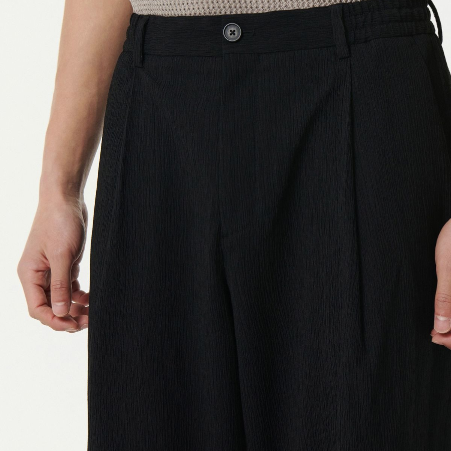 Crinkle One-Tuck Wide Banding Pants [Black]