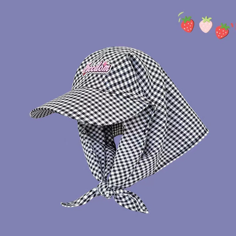 Simferopol Check — стильный головной убор с клетчатым узором и функцией защиты от солнца