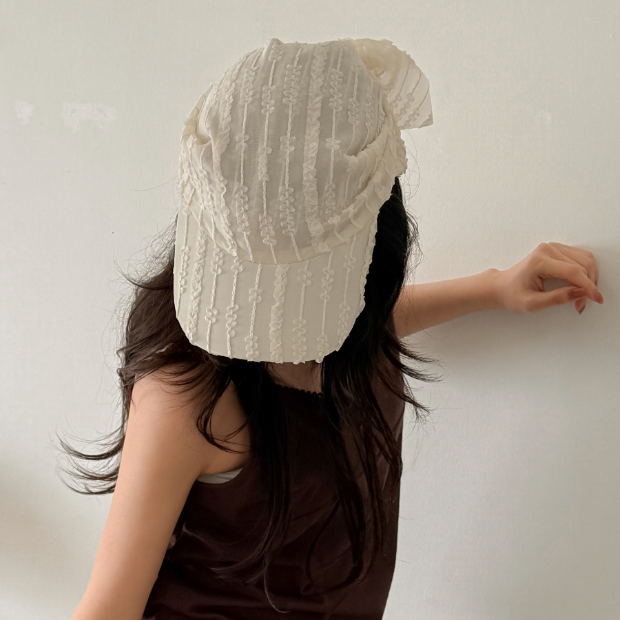 Flow Frill Scarf Cap — женственная бейсболка с фестончатым платком и лёгким силуэтом (2 вариант)