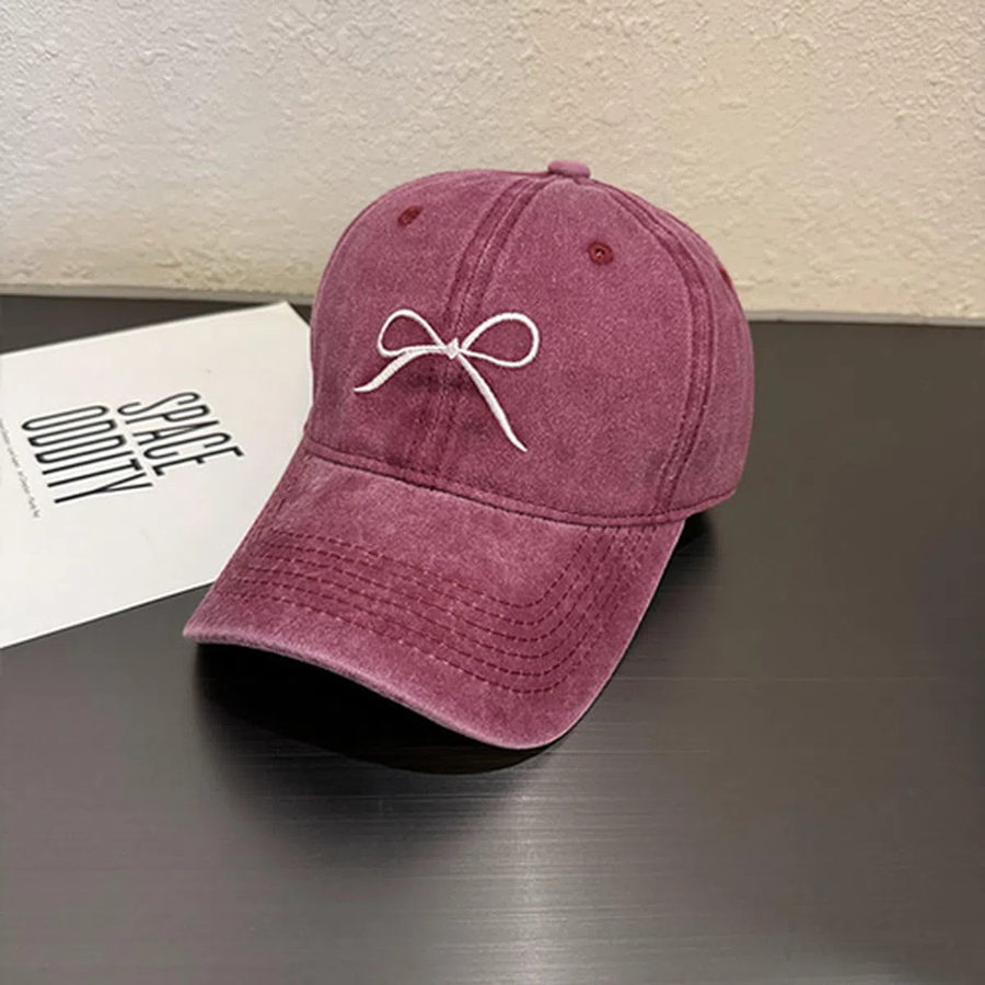 Riroha Cap — винтажная кепка с вышивкой банта в повседневном стиле