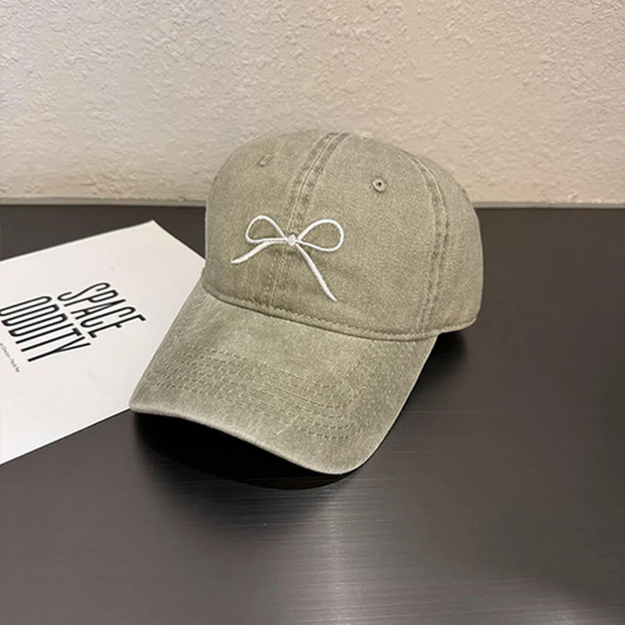 Riroha Cap — винтажная кепка с вышивкой банта в повседневном стиле