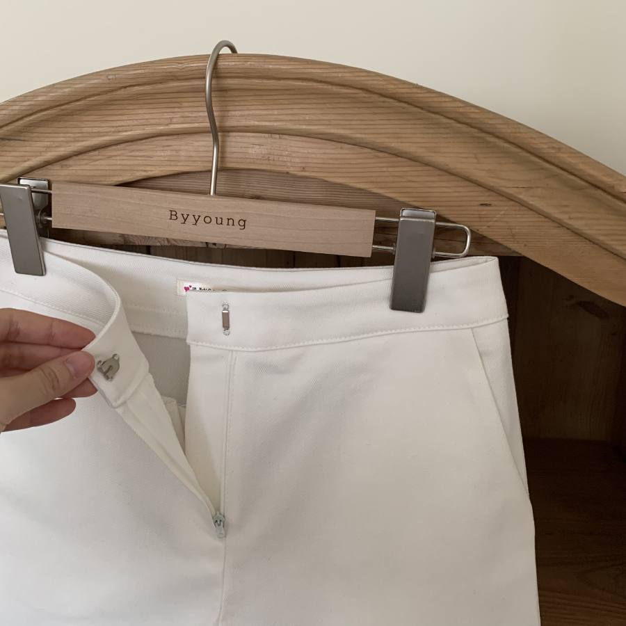 Modern Fit Basic High-Waist Shorts