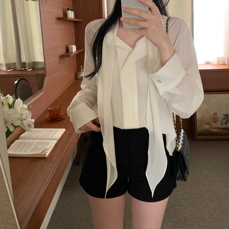 Modern Fit Basic High-Waist Shorts