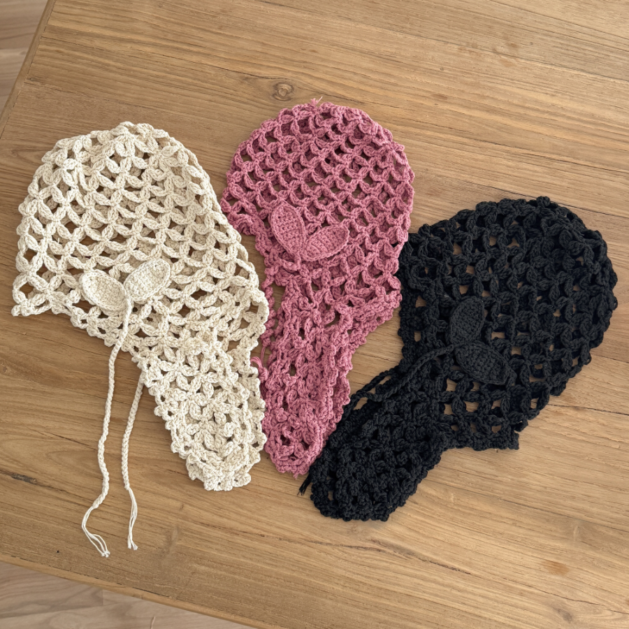 Летняя вязаная шапочка-сеточка с ростком — уникальный аксессуар с природным настроением