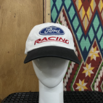 Бейсболка Racing — динамичный акцент в повседневном образе