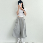 Унисекс бермуды 7/8 с защипами, широкий крой, спортивный стиль