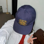 Кепка Life Embroidered Camp Cap — стильный и универсальный аксессуар для повседневного образа