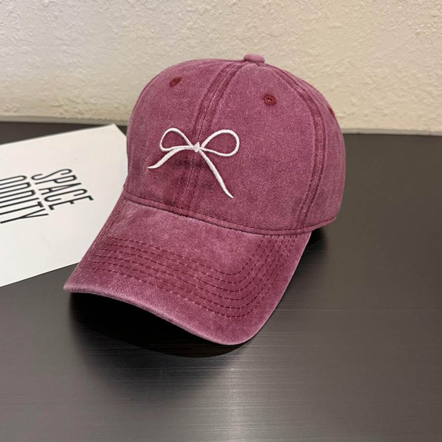 Кепка Vintage Ribbon Embroidered Plum Cap — стильный винтажный акцент с декоративной вышивкой
