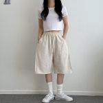 Бермуды с накладными карманами и защипами Point