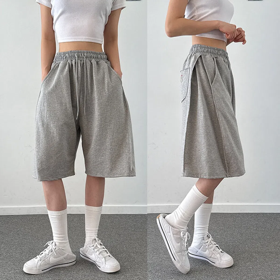 Бермуды с накладными карманами и защипами Point