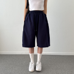 Бермуды с накладными карманами и защипами Point