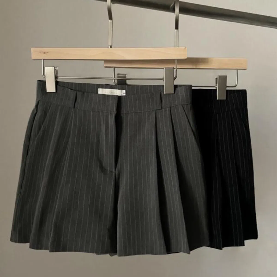 Укорочённые пинстрайп-шорты с защипами