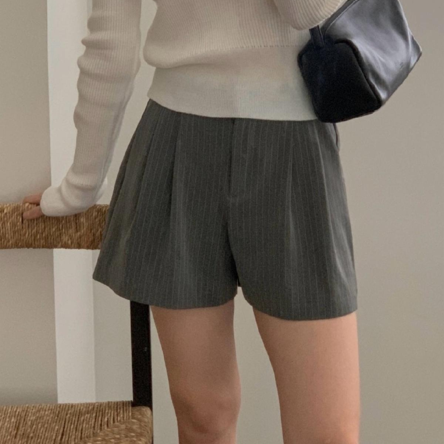 Укорочённые пинстрайп-шорты с защипами