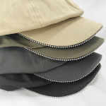 Женская кепка с цепочкой Daily Ball Chain Newsboy Cap — элегантный акцент на каждый день