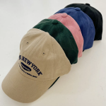 Бейсболка Vivid Alphabet Embroidered Cap — яркий акцент и эффект "маленького лица" в стиле корейских звёзд