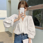 Lace Punching – блузка V-Neck Volume Blouse