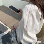 Lace Punching – блузка V-Neck Volume Blouse