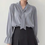 Fromday – блузка Shirring Tie V-Neck Blouse