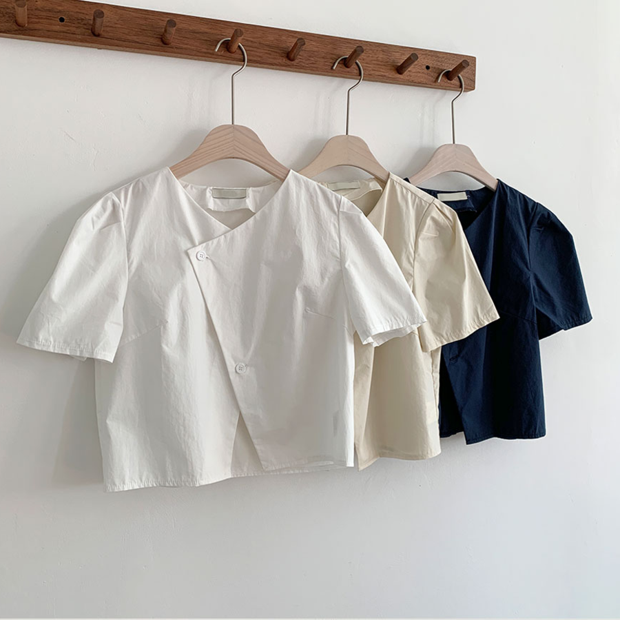Sasan – блузка V-Neck Short Sleeve Crop Blouse